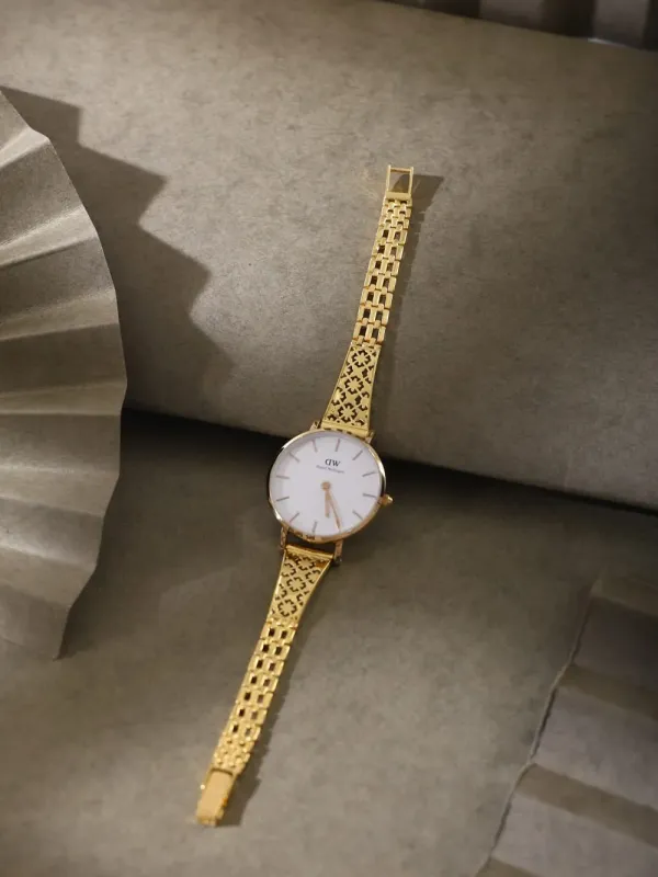 Gold Female Watch Lw15