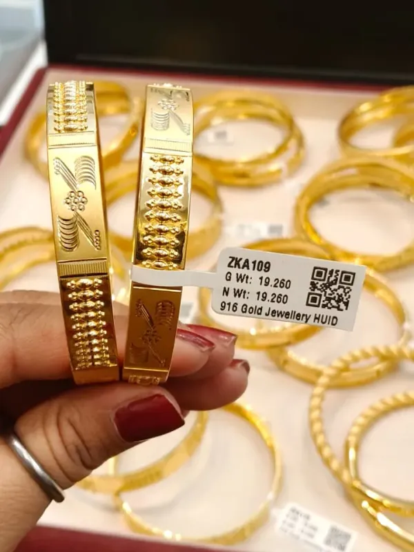 Gold kara Zka109