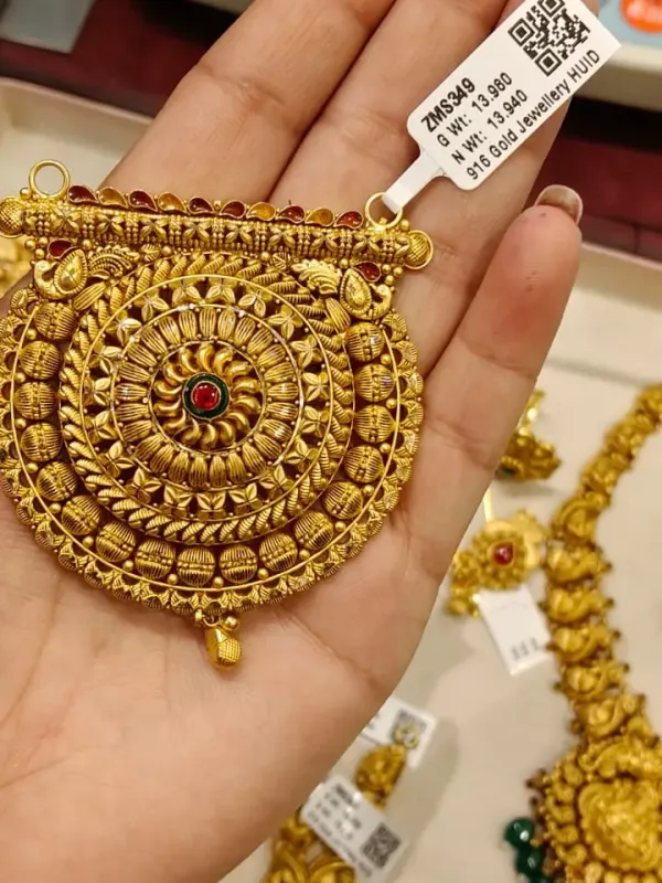 Antique Gold Mangalsutra Pendent Zms349